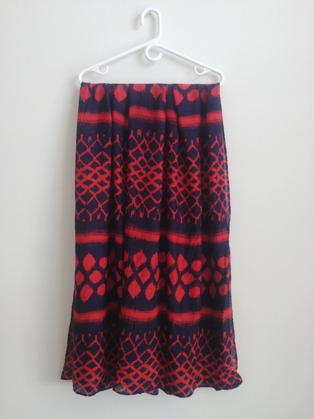 Stella & Dot large soft vibrant navy blue orange red pattern